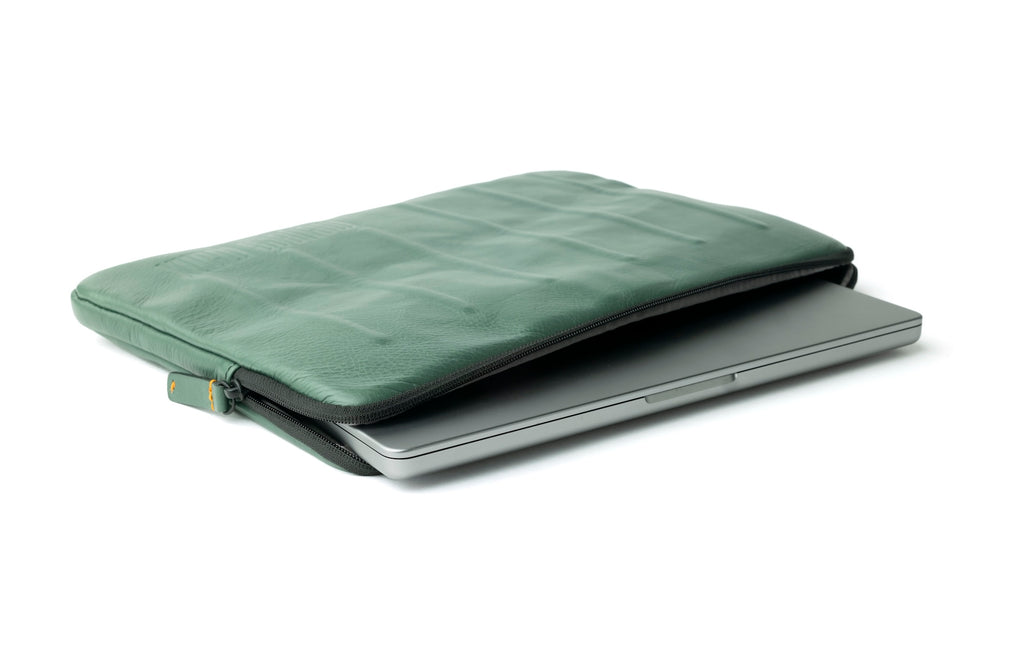 Meyers Manx x Discommon Goods Laptop Sleeve